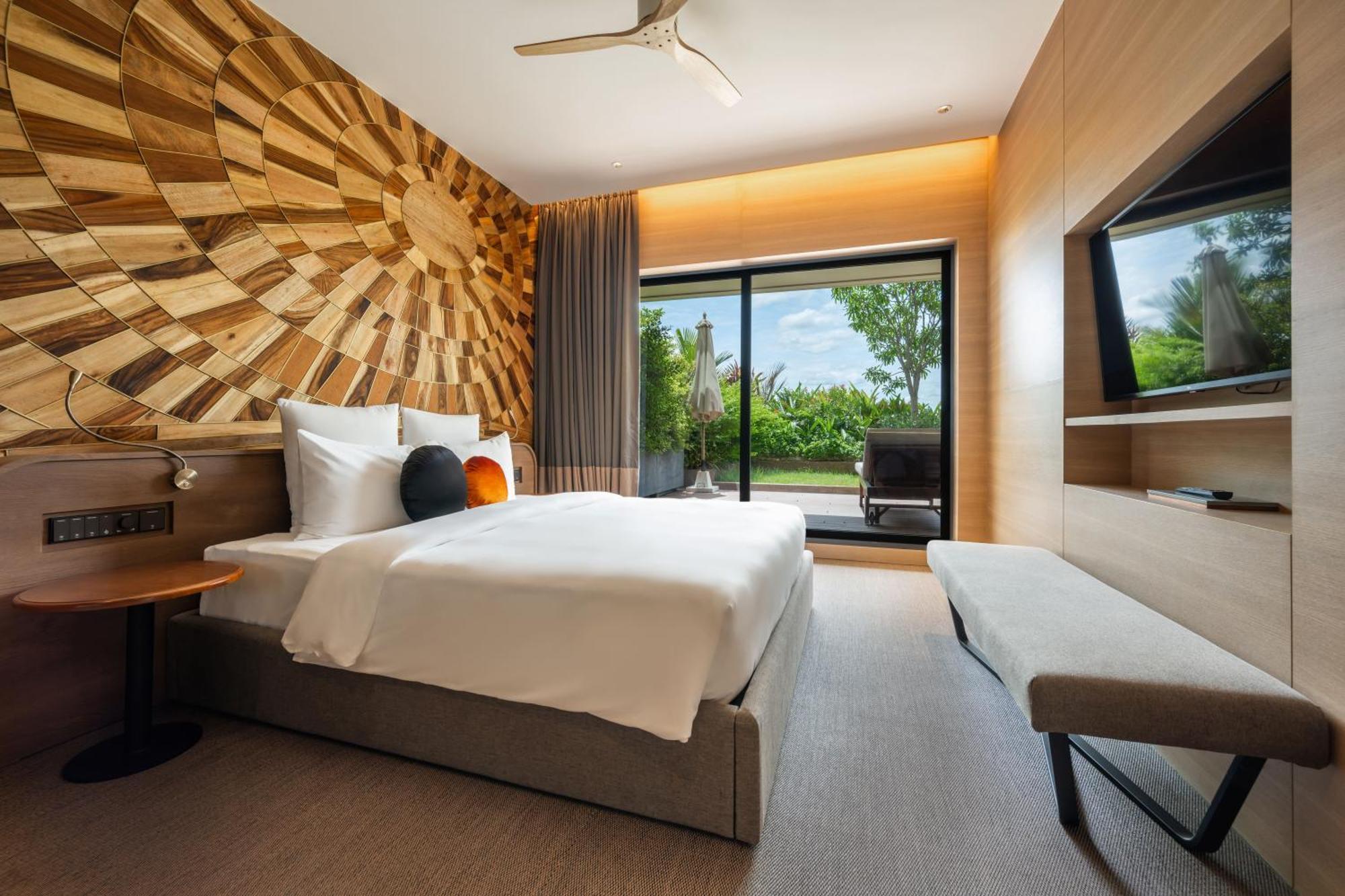 Sun & Moon, Riverside Hotel Phnom Pen Exterior foto
