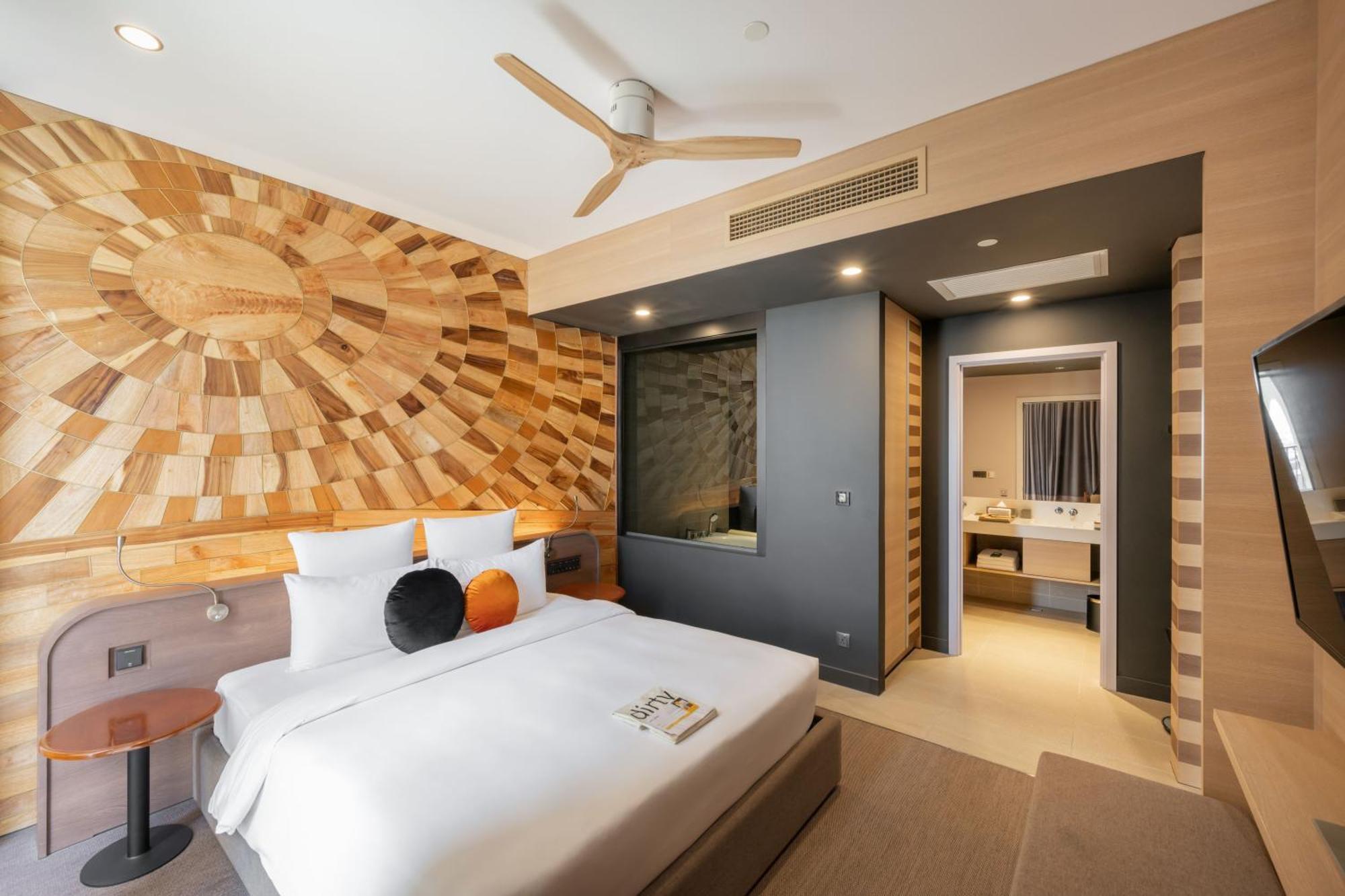 Sun & Moon, Riverside Hotel Phnom Pen Exterior foto
